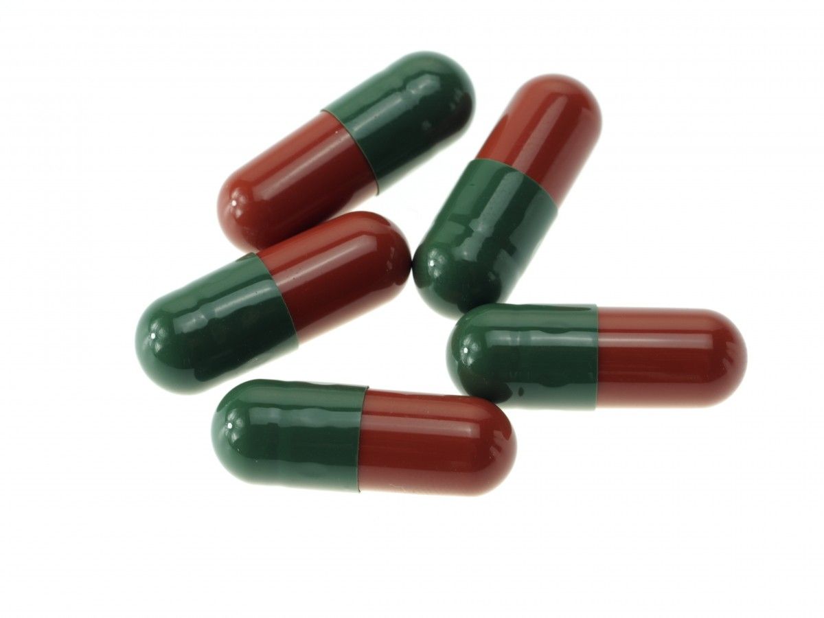 pills_tablets_medicine_capsule_heal_drugs_pharmacy_nutrient_additives-859474.jpg-d