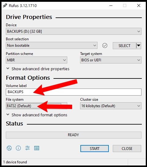 Selecting the file system and changing the volume label in Rufus