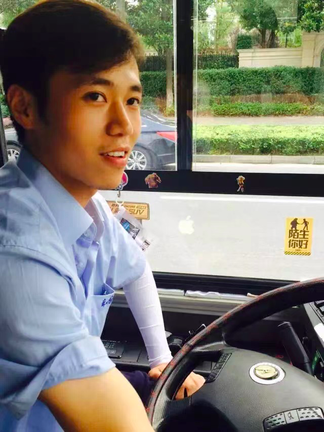 A closeup of the Suzhou Bus 178 driver