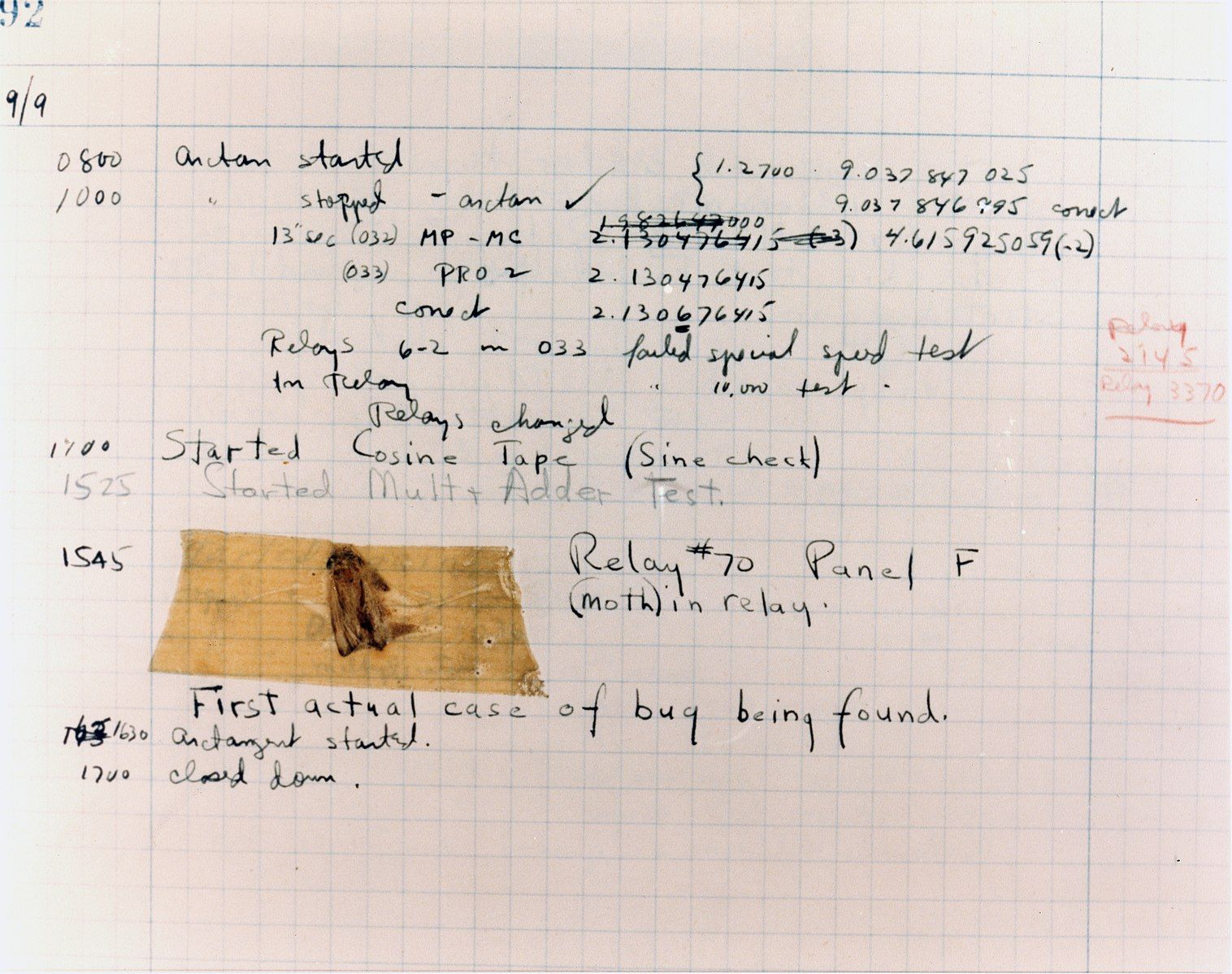 1945 年发现的史上第一个计算机虫子是一只飞蛾，它被困在哈佛大学一个房间大小的计算机的面板中（图片：Public Domain）