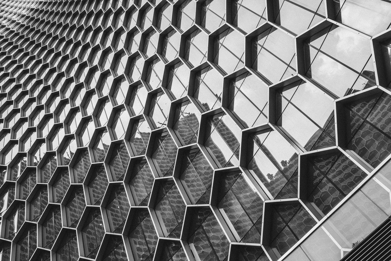 How to Implement a Hexagonal Architecture