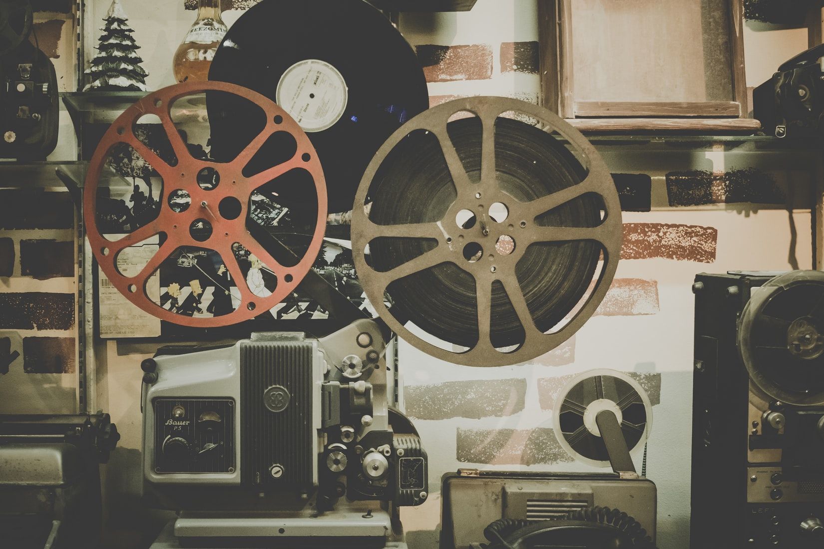 Video formats for the web, a short guide  to help you choose
